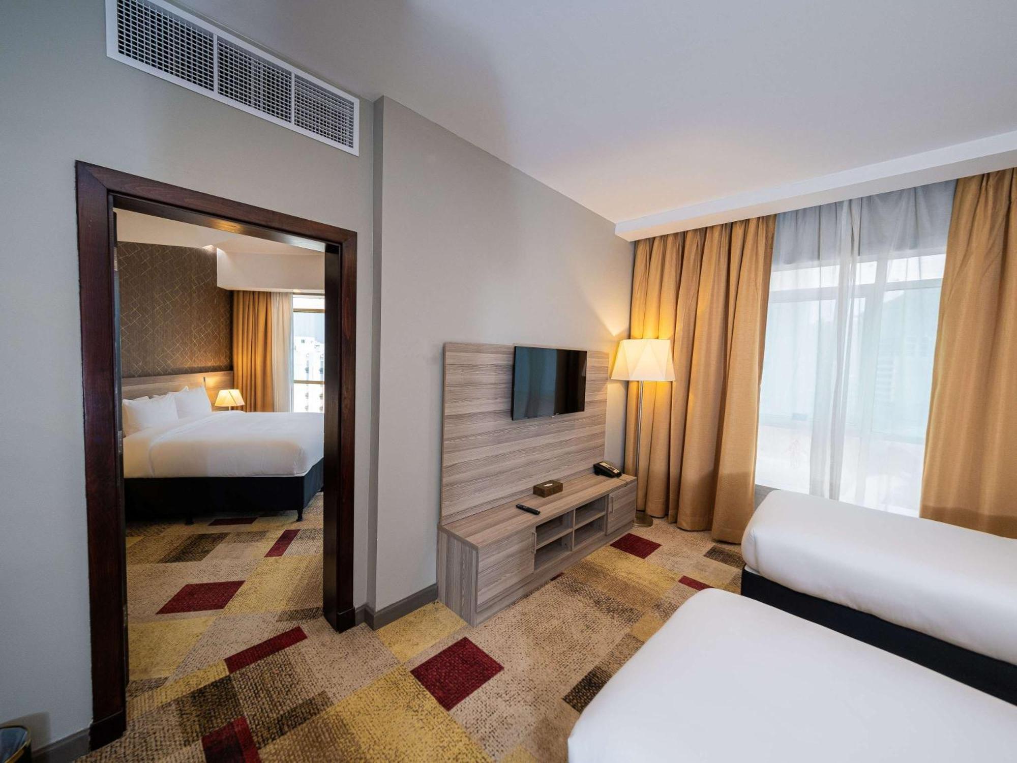 Mercure Makkah Aziziah Mecca Екстер'єр фото
